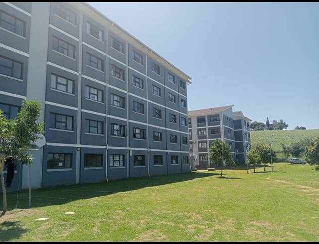 1 BEDROOM FLAT FOR SALE IN TONGAAT CENTRAL